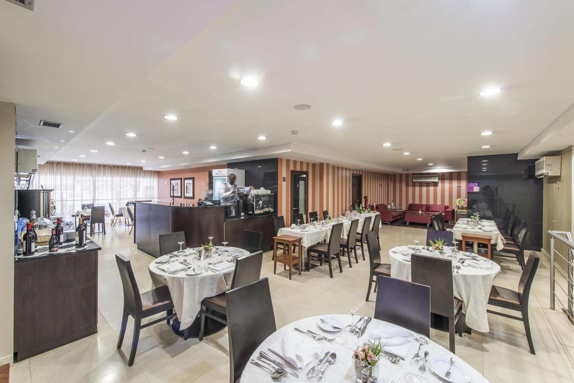 Rk Suite Hotel Луанда Екстер'єр фото